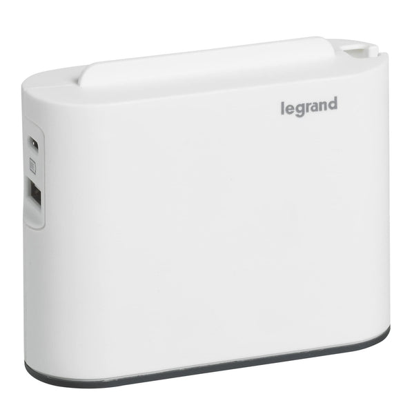 Legrand - Extra Flache Steckdosenleiste mit 2 seitlichen Steckdosen ohne Erdung und USB Type-A + Type-C- weiß und dunkelgrau