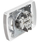 Kombi Steckdose Auf einem sokel Einsat mit 2-fach Wippe ALPINWEISS